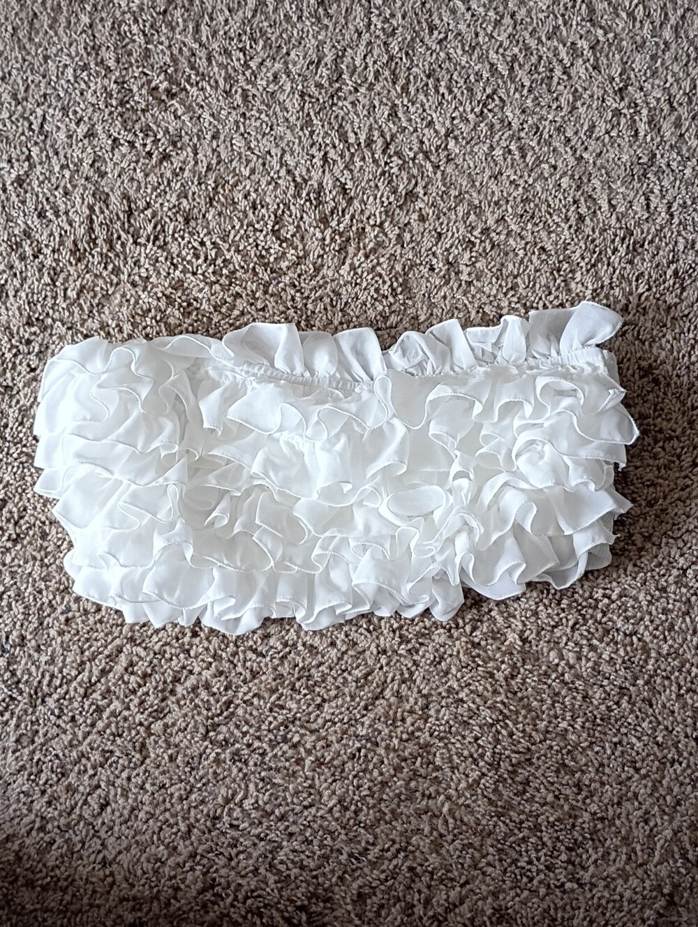 NWT Forever 21White Ruffle Tube Top